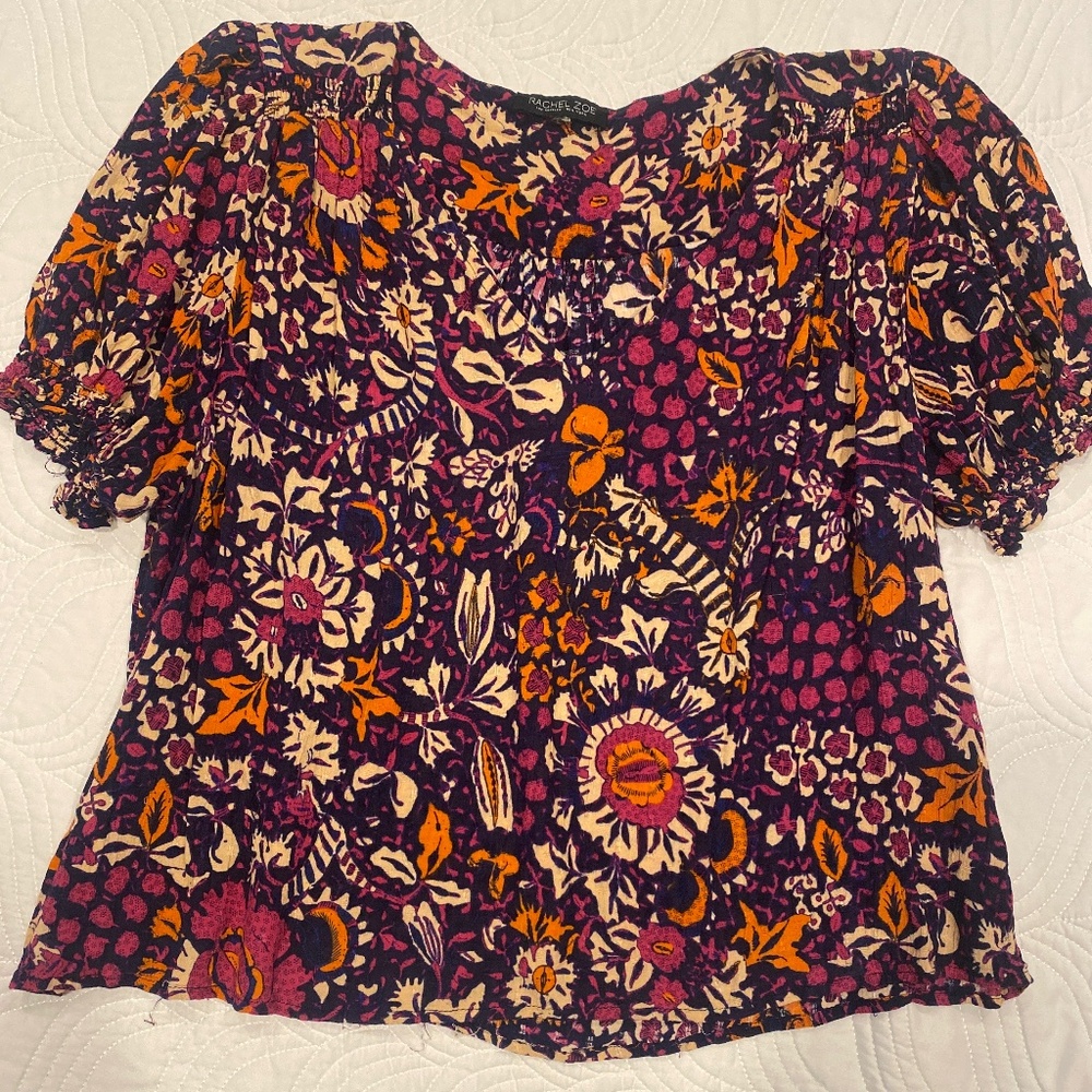 Rachel Zoe vneck short sleeve top